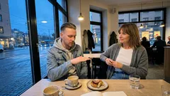 10 samtalsämnen som ofta blir för privata för tidigt – och hur du bromsar i tid utan att bli kall