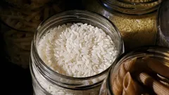 Hur man förvarar spannmål för att skydda det mot mal och insekter: 10 användbara tips