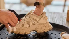 Hur man tvättar mockaskor på rätt sätt för att inte förstöra dem.