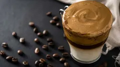 Vad är skillnaden mellan latte och cappuccino: nu kommer du inte att blanda ihop dem.