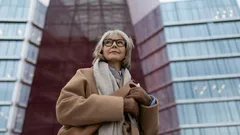 Stiltips för dig som är över 60: så kan färger och snitt få dig att se yngre ut