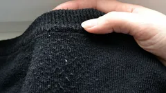 Så förhindrar du noppor på stickade plagg: 7 enkla rutiner i vardagen