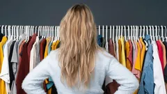 Enligt psykologin: vilka färger väljer osäkra personer i sina klädval?