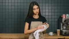 Behöver man torka disken efter att man har diskat? Vad händer om man ofta låter den stå blöt?