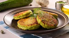 Zucchinibiffar som till och med övertygar finsmakare: hemligheten bakom det gamla perfekta receptet